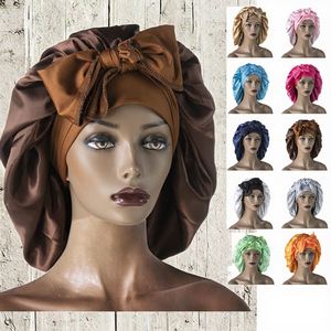 Bonnets en satin de soie personnalisés avec logo, bonnets de douche surdimensionnés pour femmes avec large bord et longue queue pour le soin des cheveux - Product Image 1