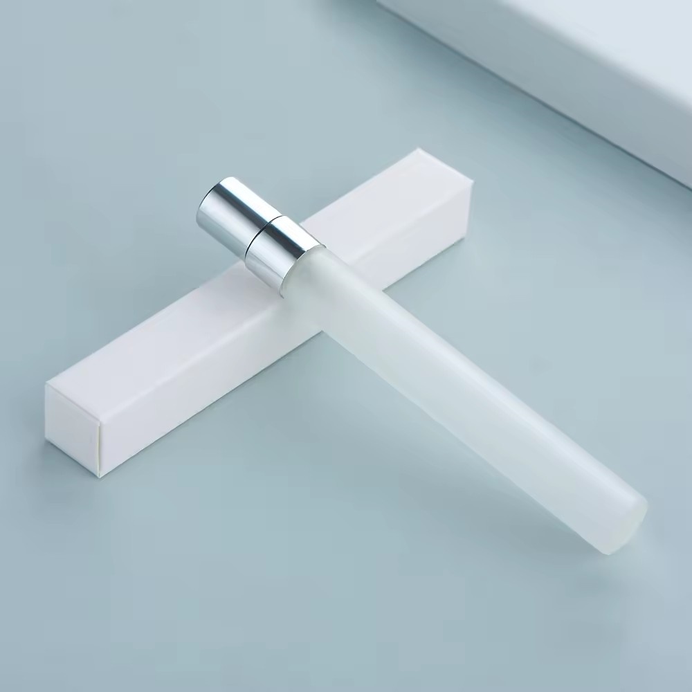 bouteille givrée + pulvérisateur argenté + boîte blanche