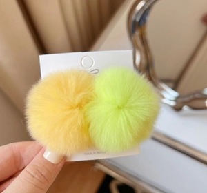 Horquillas para el pelo para niñas con pequeño pompón de piel suave y encantador, pinza de bola de conejo, pinzas para el pelo, accesorios para el cabello para niños - Product Image 2