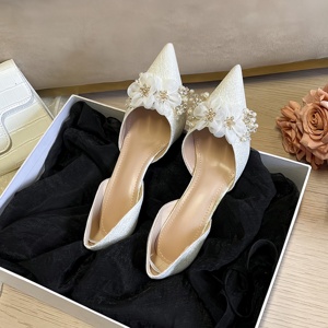 2025 nuove scarpe da sposa a fiori <span class=keywords><strong>bianchi</strong></span> francesi da <span class=keywords><strong>donna</strong></span>, tacchi alti da <span class=keywords><strong>donna</strong></span> a <span class=keywords><strong>spillo</strong></span> a <span class=keywords><strong>spillo</strong></span> alla moda <span class=keywords><strong>e</strong></span> All-match - Product Image 3