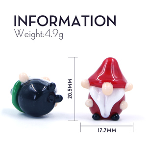 تمثال صغير على شكل قزم زجاجي مصغر بألوان قوس قزح لعيد الميلاد من مورانو - Product Image 5