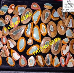 Cabochon de pierres précieuses jaspe polychrome forme de mélange polie de toutes tailles pour la fabrication de pendentifs de bijoux - Product Image 2