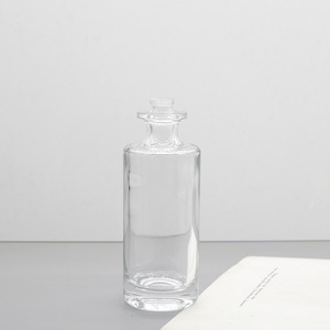 Flacon de parfum carré transparent en verre de 30 ml, 50 ml, 100 ml avec bouchon en bois rond - Product Image 5