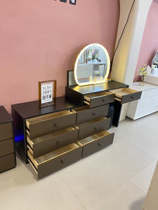 <span class=keywords><strong>Coiffeuse</strong></span> moderne en bois pour le maquillage, grand miroir LED, table <span class=keywords><strong>à</strong></span> langer avec armoire latérale pour projet de mobilier de chambre <span class=keywords><strong>à</strong></span> coucher. - Product Image 3