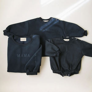 OEM Ensembles <span class=keywords><strong>de</strong></span> vêtements assortis pour maman et fils avec logo personnalisé Ensembles <span class=keywords><strong>de</strong></span> vêtements pour maman et moi 100% coton <span class=keywords><strong>Ensemble</strong></span> <span class=keywords><strong>de</strong></span> vêtements pour filles teints en tissu uni pour adultes - Product Image 4