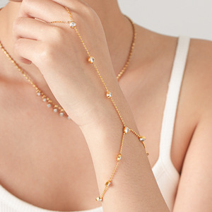 Pulsera de dedo de acero inoxidable chapada en oro de 18 quilates con circonita brillante, cadena de mano con corazón de acero inoxidable que no se desvanece, joyería para mujer - Product Image 1
