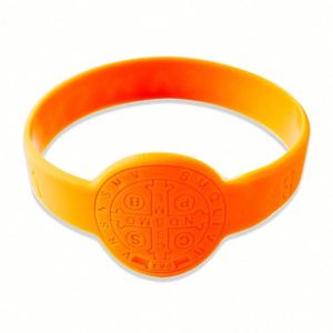 กำไลข้อมือยางซิลิโคนแฟชั่นโลโก้แบบกำหนดเอง โรงงาน OEM รับผลิตกำไลข้อมือซิลิโคนโลโก้ตามสั่ง - Product Image 1