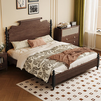Lit double Queen Size vintage français de style mi-siècle en bois massif, mobilier de maison de style américain pour chambre principale