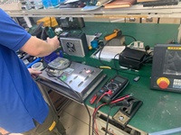 Controlador CNC de 4 Ejes con Soporte para Control por Computadora PLC Okuma NEWKer Sistema de Control de Fresado para Fresadora con PLC+ATC