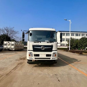 Camión Cisterna <span class=keywords><strong>de</strong></span> Agua Dongfeng <span class=keywords><strong>de</strong></span> 26-32m³, Camión Cisterna Multifuncional para Saneamiento Municipal - Product Image 2