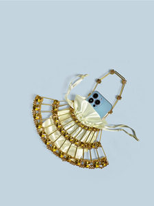 กระเป๋าถือทรงพัดประดับลูกปัด Citrine Gold Hollow Niche สำหรับผู้หญิง กระเป๋าคริสตัลสีเหลืองใหม่ งานแฮนด์เมดประดับอัญมณีแบบโปร่ง สำหรับงานปาร์ตี้ - Product Image 4