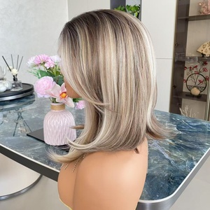 Perruque synthétique courte et dégradée 13x4 avec dentelle, effet naturel, résistante à la chaleur, prix d'usine, pour femmes blanches - Product Image 2