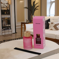 Meilleures ventes de décorations de Noël de luxe Bougie parfumée avec logo personnalisé Bougies en verre avec mèche en coton