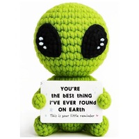 Poupée extraterrestre en crochet faite à la main en gros, amigurumi en peluche avec carte d'affirmation positive, cadeau personnalisé, décoration de bureau