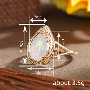 A011 Anello da Donna con Opale a Goccia, Montatura a Castone, Gemma Naturale, Gioiello di Moda per Fidanzamento, Tonalità Oro - Product Image 4