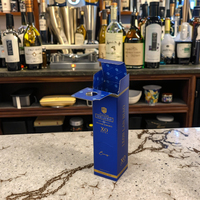 Boîtes rigides personnalisées en carton blanc jetable pour un bouteille de whisky, avec logo, gaufrage, dorure à chaud et pelliculage mat – Vente en gros