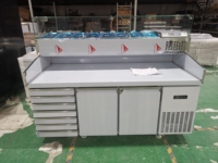 Bar à salades, table de préparation de sandwichs et salades, table de préparation de pizzas en marbre, réfrigérateur en acier inoxydable