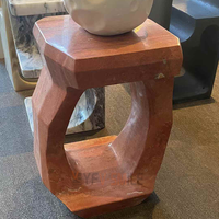 Tabouret décoratif en marbre blanc à courbes irrégulières, table d'appoint en pierre naturelle Wabi Sabi