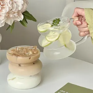 ספל זכוכית בורוסיליקט עם ידית עגולה בשקיפות זכוכית למיץ חלב
