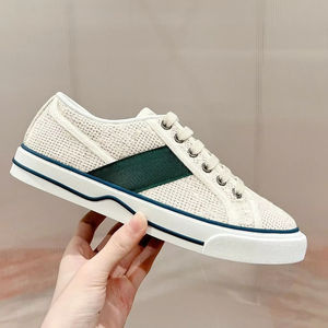 Zapatillas deportivas de lona vintage de 1977 para mujer: versátiles, transpirables, con forro de malla suave, que aumentan la altura, modernas y a la moda. - Product Image 1