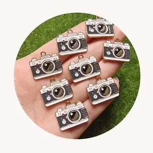 Bulk 100Pcs/Lot 17*21MM Enamel Mini Camera Charms Capture Life Travel Hobby Pendants For DIY Jewelry Making and Crafting