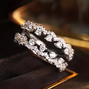 Elegante Anello a Doppio Strato per Donne, Gioiello da Dito Scintillante e alla Moda - Product Image 2