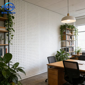 Lámina Metálica Decorativa Perforada Color Borgoña para Exhibición en Paredes de Tiendas de Ropa/Merchandising Minorista/Diseño Interior de Boutiques - Product Image 3