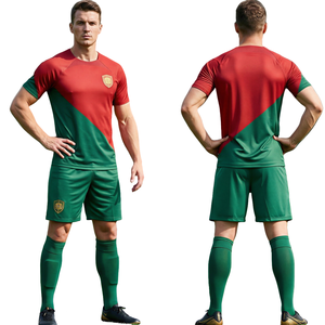 Maillot de football en polyester à séchage rapide, uniformes de football par sublimation, ensemble respirant de maillot et short de sport à bas prix en gros - Product Image 1