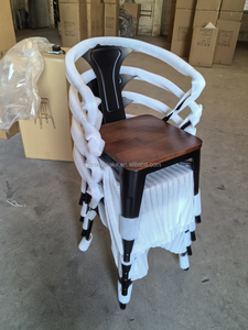 Modern istiflenebilir endüstriyel Bar Cafe mobilya misafirperverliği ticari ahşap restoran kare yemek masası ve 4 sandalye seti - Product Image 4
