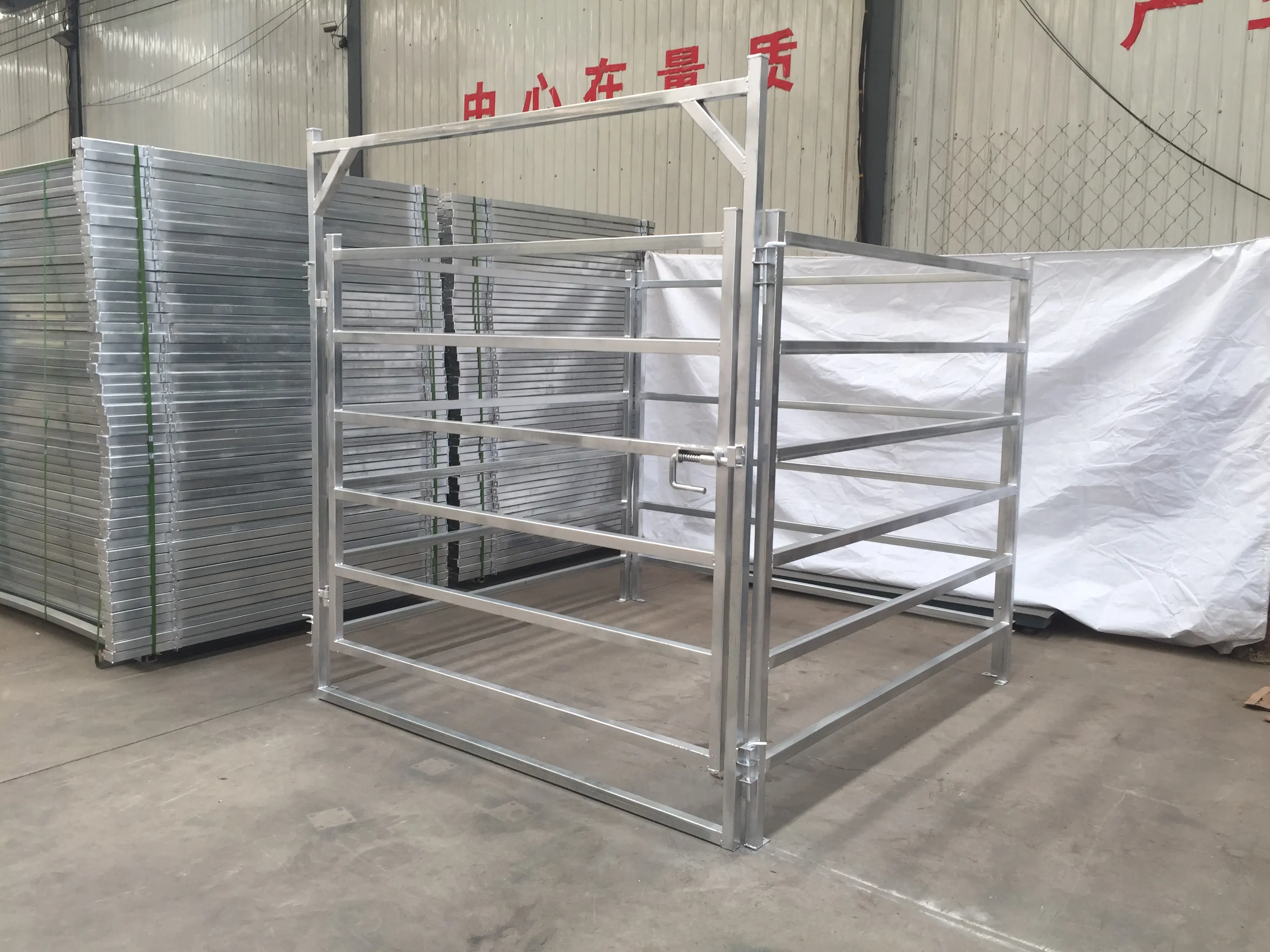 Hot Dipped Galvanized Sheep Panel Heavy Duty Livestock Cattle Farm Yard panel Cattle panel fence Wholesale Bulk for Sale