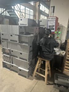 Carcasa de chasis personalizable de fabricación de chapa metálica de acero inoxidable OEM para proyectos OEM - Product Image 5