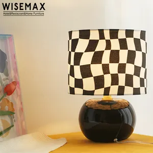 WISEMAX FURNITURE Nordic home decor piccola lampada da tavolo in vetro a scacchiera lampada da tavolo con base in vetro paralume in tessuto a forma di cilindro