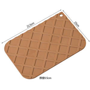 Round Silicone Placemat Heat Insulating Kitchen Mat Anti Scalding Bowl Cup Plate Mat Waffle Design TPR Material - Product Image 4