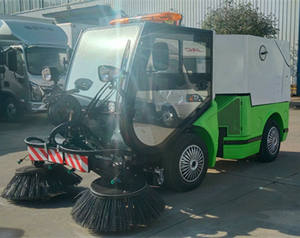 مكنسة كهربائية جديدة بالطاقة شاحنة مكنسة كهربائية متعددة الوظائف للبيع - Product Image 4