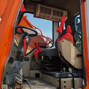 รถขุดล้อยางมือสอง Doosan DH150W-7 ขนาด 15 ตัน ระบบไฮดรอลิก เครื่องยนต์ EPA ได้มาตรฐาน CE สำหรับงานก่อสร้าง พร้อมปั๊มมอเตอร์ - Product Image 6