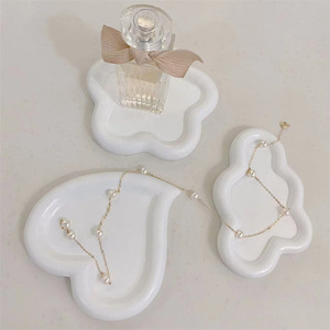 Bandejas de resina para exhibir joyas, collares, pendientes, accesorios de fotografía, aproximadamente 10,5 cm, estilo rural - Product Image 1