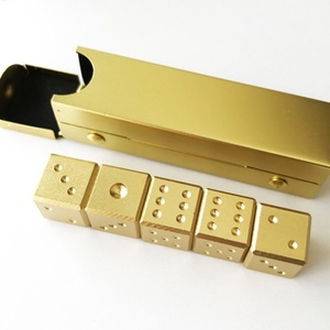 JUST in CASE Jeu de dés métalliques à 6 faces pour D&D avec alliage d'aluminium et boîte de rangement pour présentation uniquement Modèle 77787 - Product Image 2