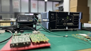 Hiệu suất cao ettus usrp x440 tương thích 30 MHz - 4 GHz RF SDR đài phát thanh 1.6 GHz băng thông usrp SDR thu phát - Product Image 3