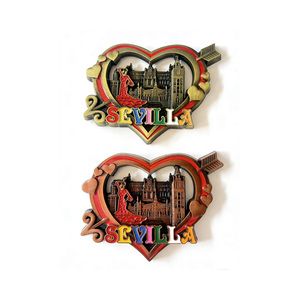 Aimant de réfrigérateur souvenir en métal en forme de cœur personnalisable avec danseur de flamenco de la cathédrale de Séville - Product Image 6