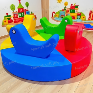 Carrusel Motorizado de Animales Naranja para Niños, Juego Giratorio para Interiores y Exteriores - Product Image 3
