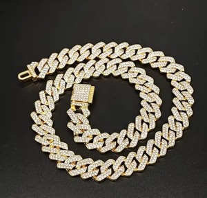 Chaîne cubaine élégante en moissanite et diamant, idéale pour le quotidien et les cadeaux, disponible à prix abordable – Offre spéciale - Product Image 6