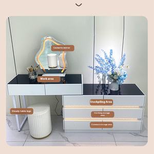 <span class=keywords><strong>Coiffeuse</strong></span> à LED de style moderne et simple <span class=keywords><strong>Coiffeuse</strong></span> éclairée Bureau de maquillage <span class=keywords><strong>avec</strong></span> placard intégré Panneau en bois pour chambre à coucher - Product Image 3