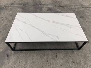 Table basse rectangulaire tendance 2025, noire avec plateau en <span class=keywords><strong>pierre</strong></span> frittée imitation marbre blanc pour l'extérieur - Product Image 2