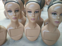 Buste de mannequin en plastique durable de grande taille pour perruques et accessoires, support vertical réaliste grande taille pour usage professionnel