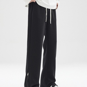 Pantalones Deportivos Americanos de Alta Calidad con Cierre en la Parte Inferior para Hombre, Corte Ajustado y Relajado con un Ligero Estilo Acampanado - Product Image 3