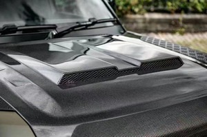 ชุดแต่งสำหรับ Defender 2019-2020 รุ่น KN Style ฝากระโปรงคาร์บอนไฟเบอร์ พร้อมกาวติดตั้งในตัว - Product Image 2