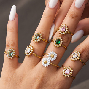 Anello Trendy in Acciaio Inossidabile Placcato Oro 18K a Forma di <span class=keywords><strong>Margherita</strong></span>, Impermeabile, Regolabile, con Zirconi, Regalo per Donne - Product Image 3