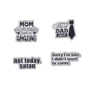 Europeo americano nueva tendencia personal no hoy Satanás negro blanco carta esmalte insignia tallado Metal Animal inglés aleación broche - Product Image 5