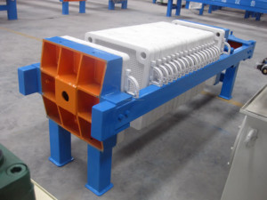 Nouvelle presse à filtre à cadre à plaques haute pression, construction en polypropylène, surface de 4 m², filtration portable de haute précision pour les petites applications - Product Image 3