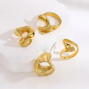 Fashion Unisex Europe And American Irregular Ring Simple Geometric 18K Gold Plated Stainless Steel Wave Ring Big Twist Knot Ring
